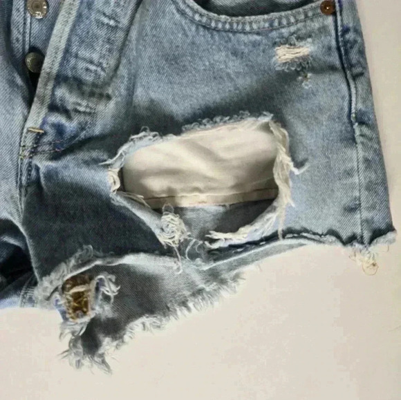 Levi's 501 button fly light wash distressed shorts sz 28 - Picture 2 of 12